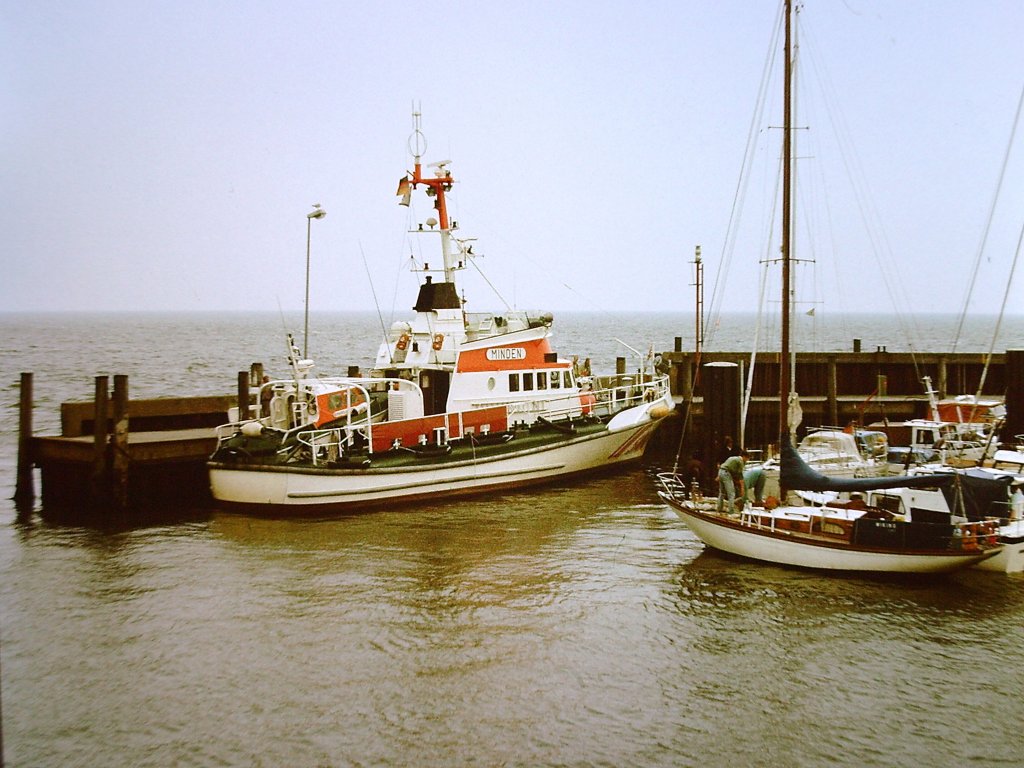 Der Rettungskreuzer Minden im Lister Hafen aufgenommen.