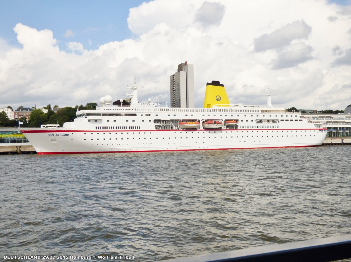 DEUTSCHLAND aufgenommen am 29.07.2015 bei Hamburg Hhe Cruise Terminal Altona
