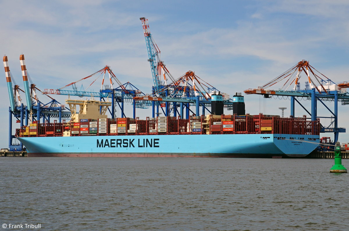 MONACO MAERSK aufgenommen am 01.08.2018 bei Bremerhaven Höhe Container Terminal NTB