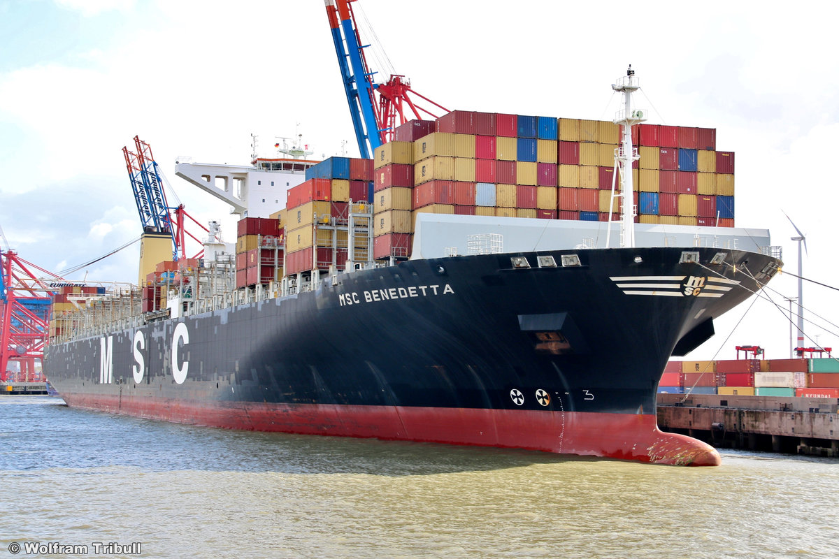 MSC BENEDETTA aufgenommen am 30. September 2019 bei Hamburg Höhe Container Terminal Eurogate