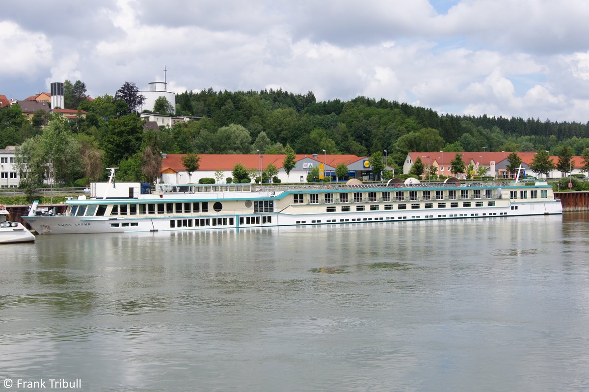SWISS CROWN aufgenommen am 12.06.2011 bei Passau