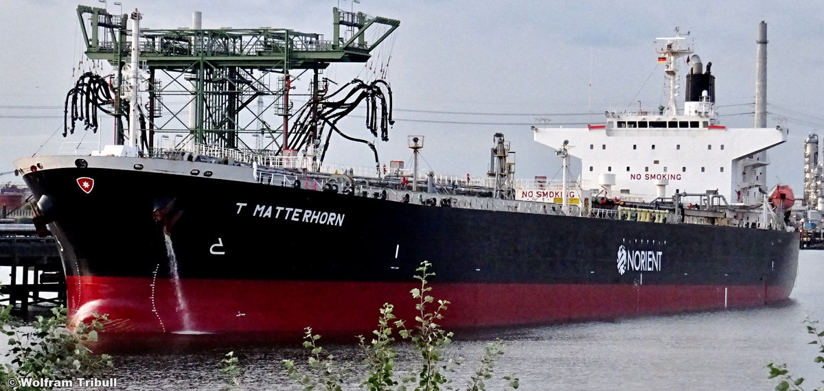 T MATTERHORN am 31. August 2019 bei Hamburg Höhe Tankhafen