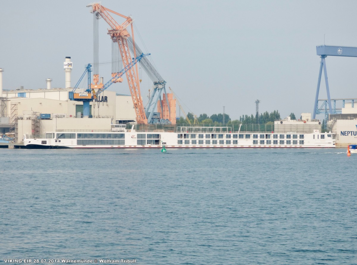 VIKING EIR am 28.07.2014 bei Rostock Höhe Neptun Werft Warnemünde