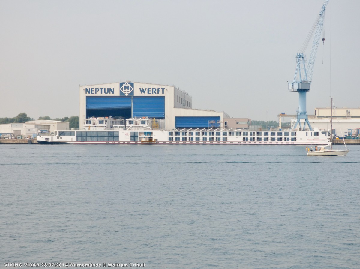 VIKING VIDAR am 28.07.2014 bei Rostock Höhe Neptun Werft Warnemünde