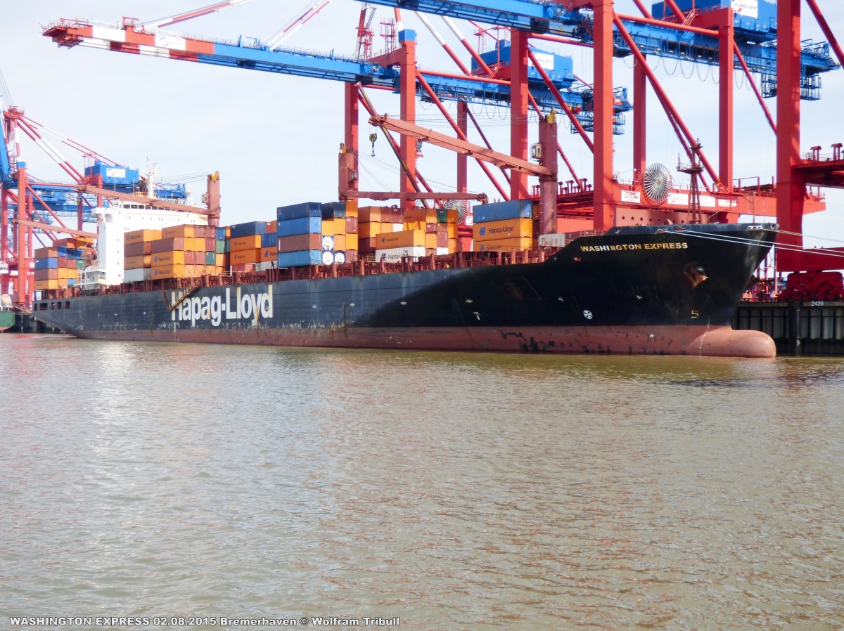 WASHINGTON EXPRESS aufgenommen bei Bremerhaven Höhe Container Terminal Eurogate am 02.08.2015