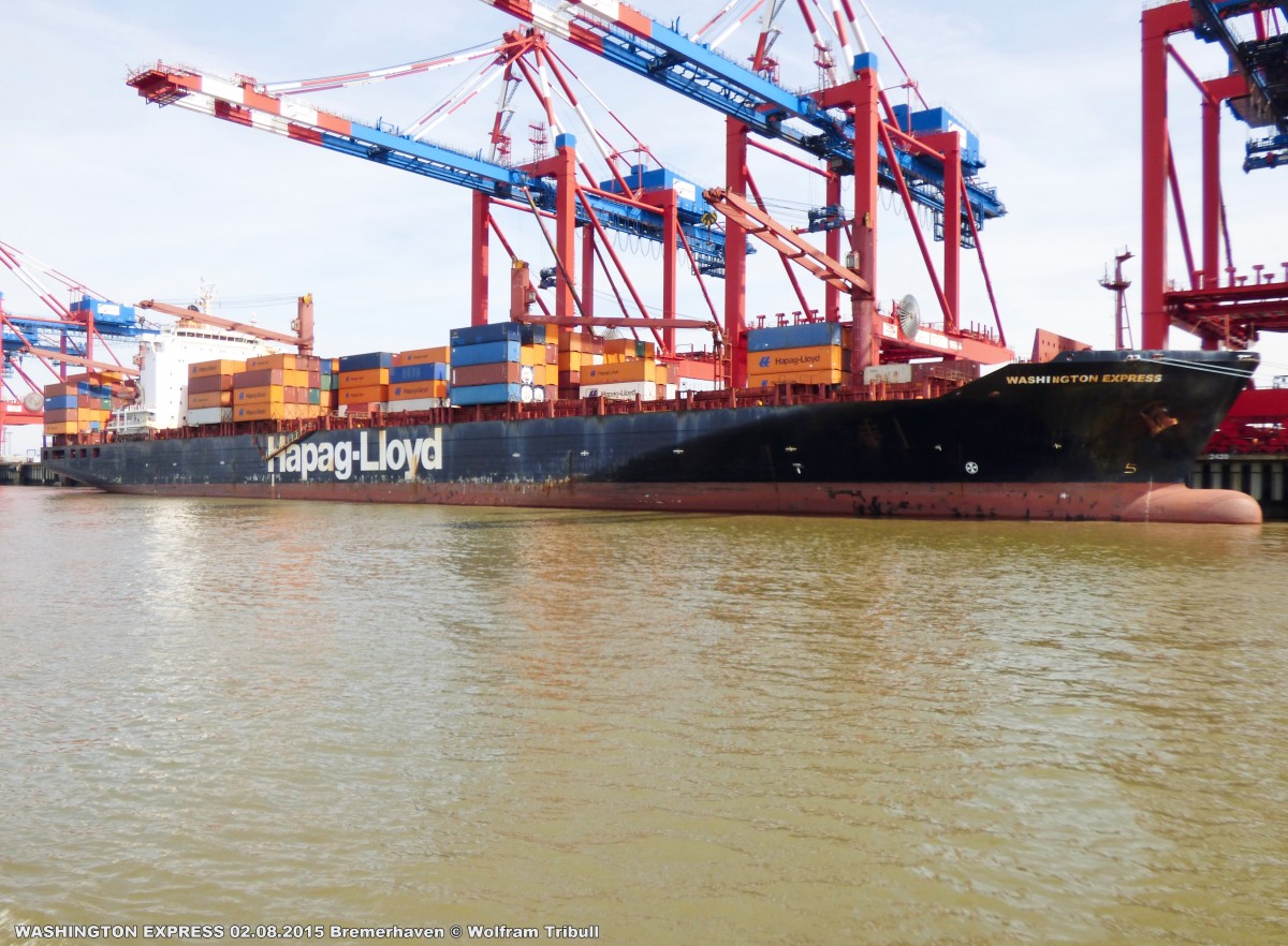 WASHINGTON EXPRESS aufgenommen bei Bremerhaven Höhe Container Terminal Eurogate am 02.08.2015