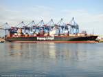 SHANGHAI EXPRESS aufgenommen bei Hamburg Hhe Container Terminal Altenwerder am 13.08.2015