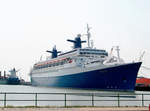 norway-5119143-abbruch-broken-up/591819/orway-am-05082003-im-hafen-von ORWAY am 05.08.2003 im Hafen von Bremerhaven
