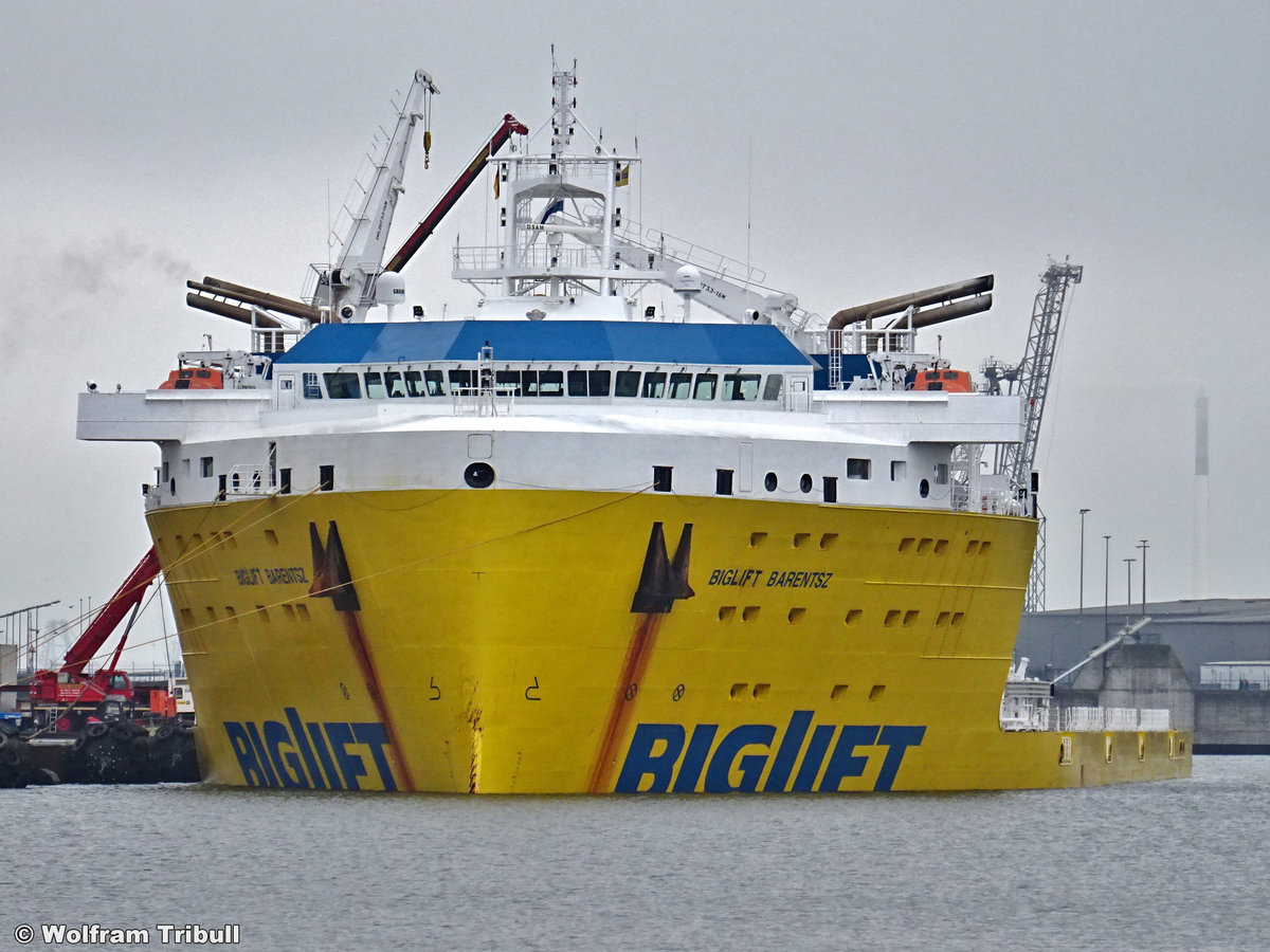 BIGLIFT BARENTSZ aufgenommen am 13. Juli 2019 im Hafen Von Bremerhaven