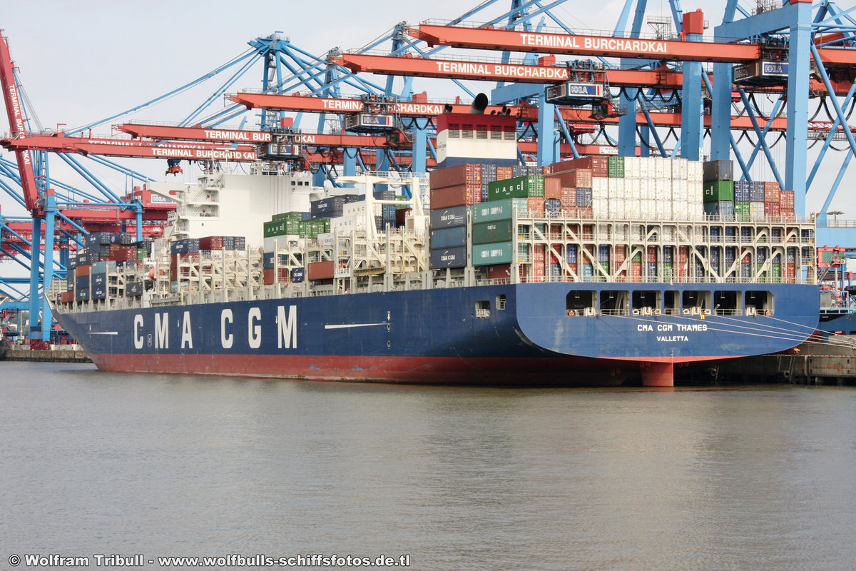 CMA CGM THAMES aufgenommen am 27. Juli 2016 bei Hamburg Höhe Container Terminal Burchardkai