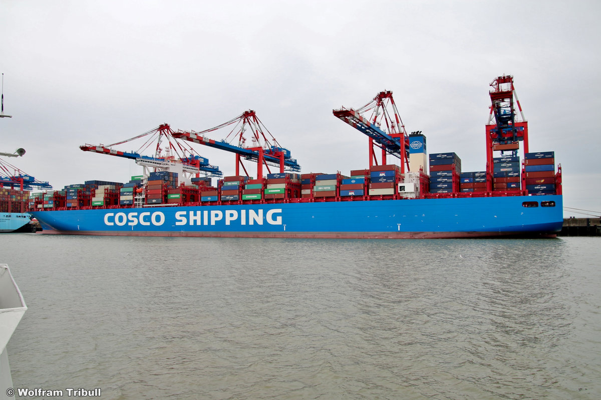 COSCO SHIPPING AQUARIUS am 22. Juli 2019 bei Wilhelmshaven Höhe JadeWeserPort