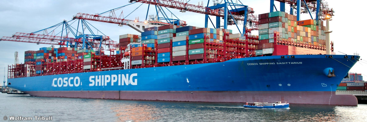 COSCO SHIPPING SAGITTARIUS aufgenommen am 18. September 2019 bei Hamburg Höhe Container Terminal Tollerort