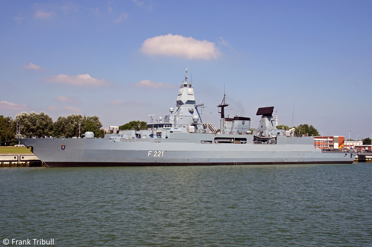 F221 HESSEN aufgenommen am 23.07.2018 im Marinehafen von Wilhelmshaven