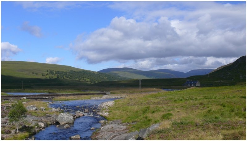 Am Blackwater River auf der A 835 zwischen Inverness und Ullapool. (06.08.2008)