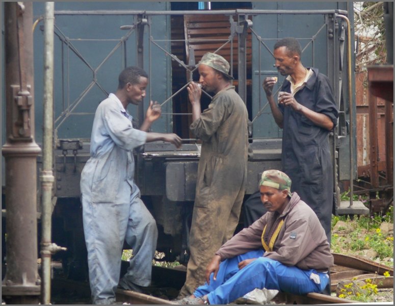 Brotzeit in Nefasit. (30.10.2008)
