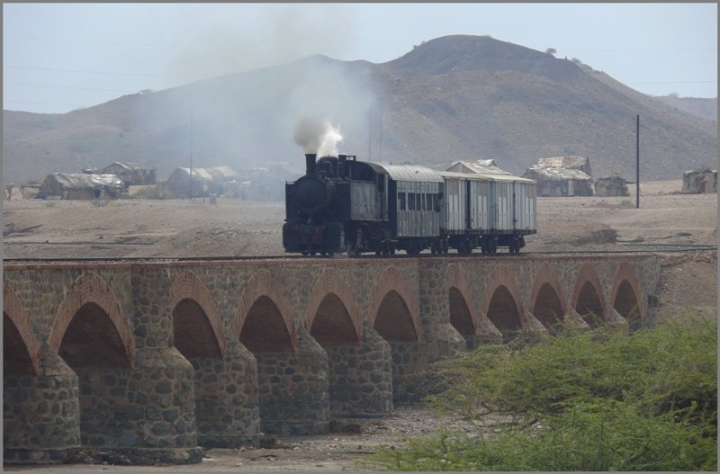 Das Hochwasser vom Vortag hat sich im wahrsten Sinne des Wortes aus dem Staub gemacht. Es war einfach wieder unglaublich trocken, das Wasser im Meer oder versickert oder beides.(30.10.2008)