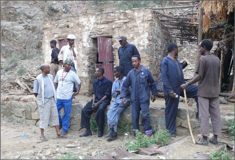 Teepause im  Bahnhofbuffet  von Baresa. Der brandheisse Tschass mit Zimt und viel Zucker hat vorz�glich geschmeckt. (30.10.2008)